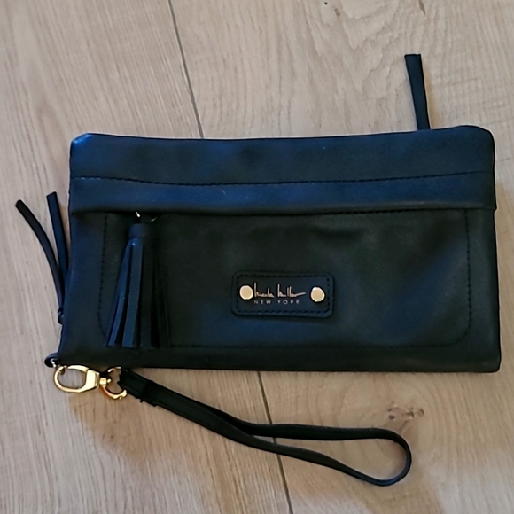 NWT 'NICOLE MILLER' New York Wallet Purse with handstrap - Picture 1 of 12